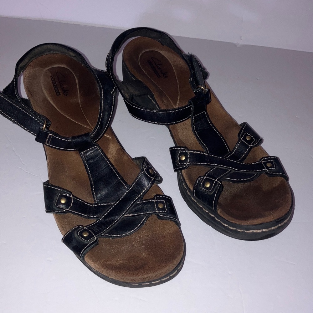 Clarks Black Adjustable Strap Sandals Criss-Cross with Metal Brads Size 9 1/2‎